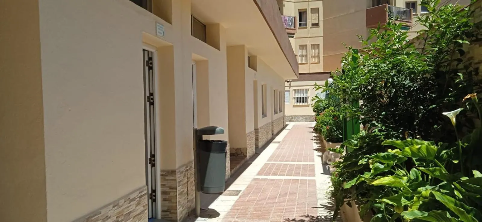 Las Gondolas Primera Linea De Playa Puerta Del Mar Apartment Almunecar Spain